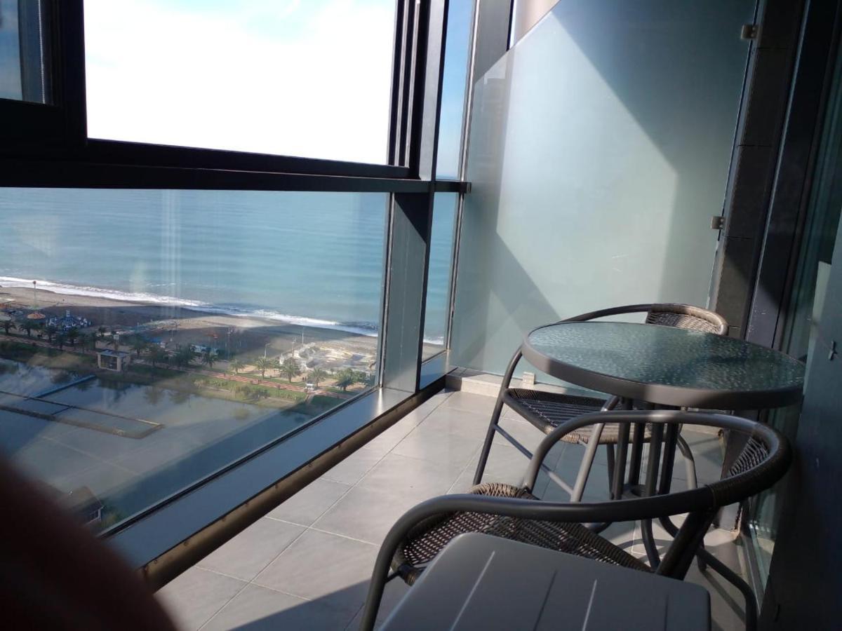 Aphrodite Apartments Batumi Esterno foto